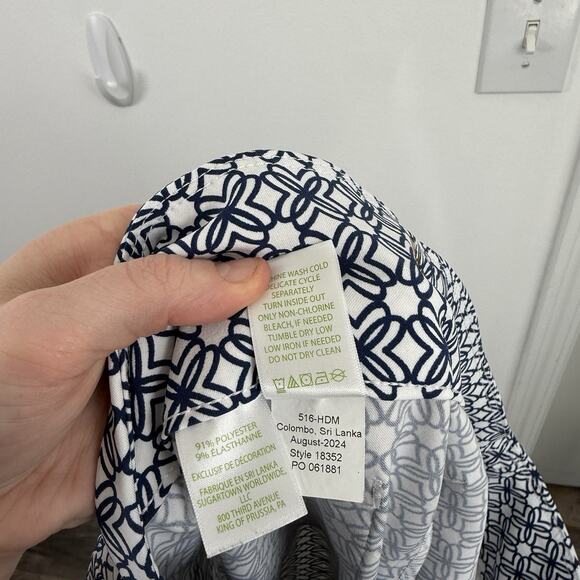 Lilly Pulitzer UPF 50+ Luxletic 28" Corso Kick Flare Pant Blue Preppy Womens 14 - Picture 8 of 8